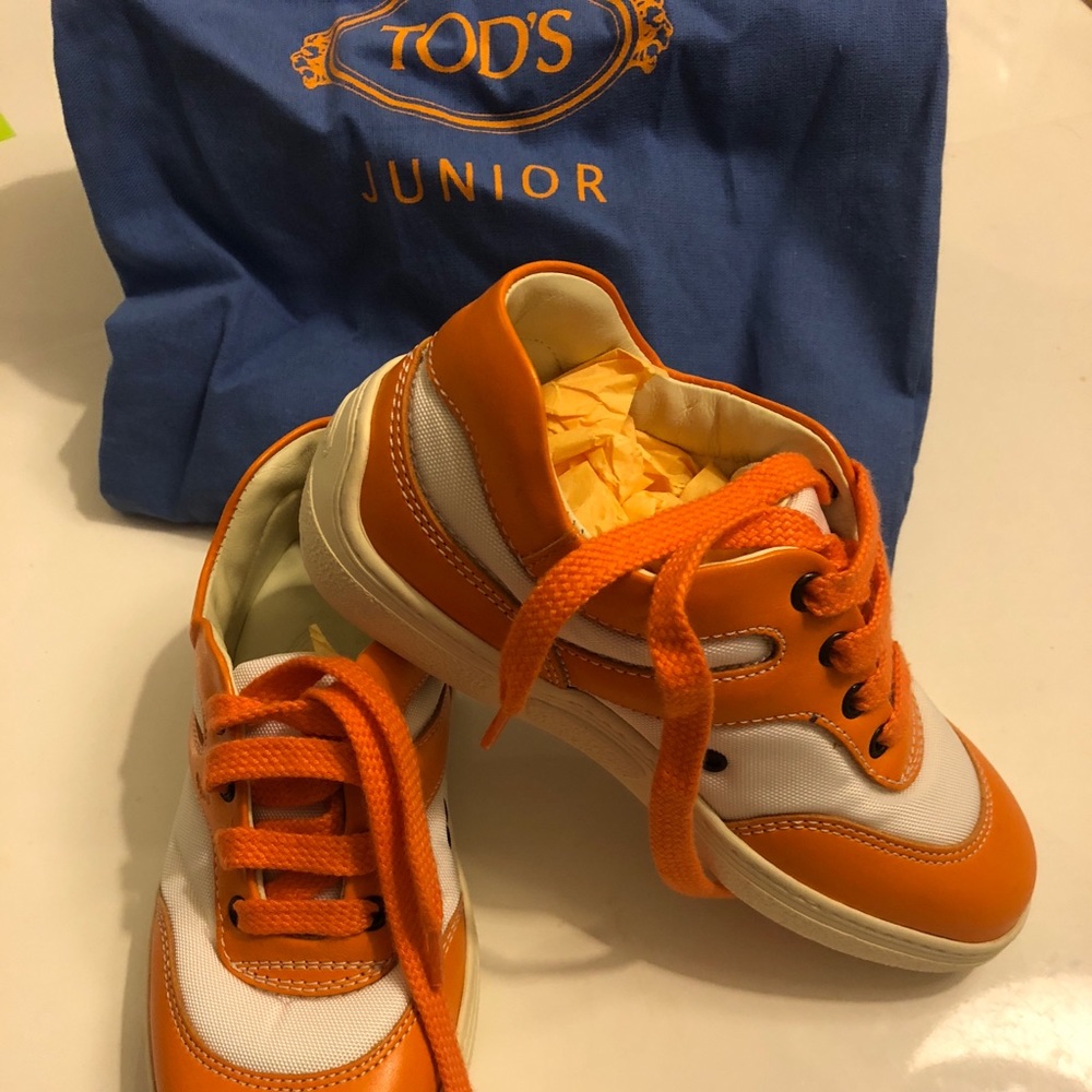 NEW TODS junior size 28 shoes